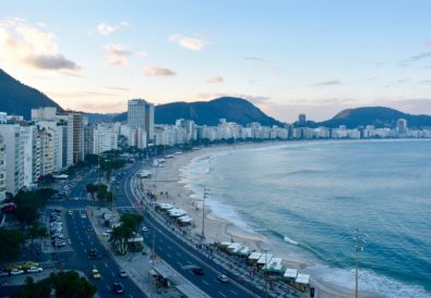 Atardecer en Copacabana desde el hotel - PH: Daniela Coccorullo